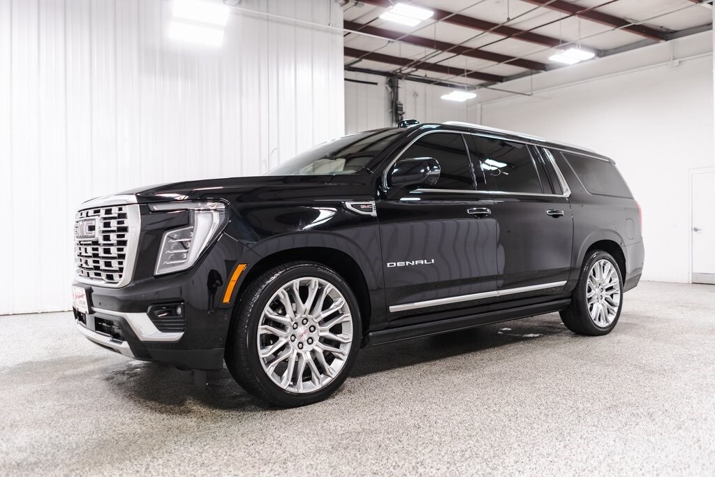 2025 Gmc Yukon XL Denali photo 3
