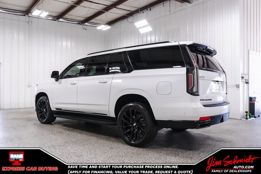 2024 Cadillac Escalade ESV Sport photo 4