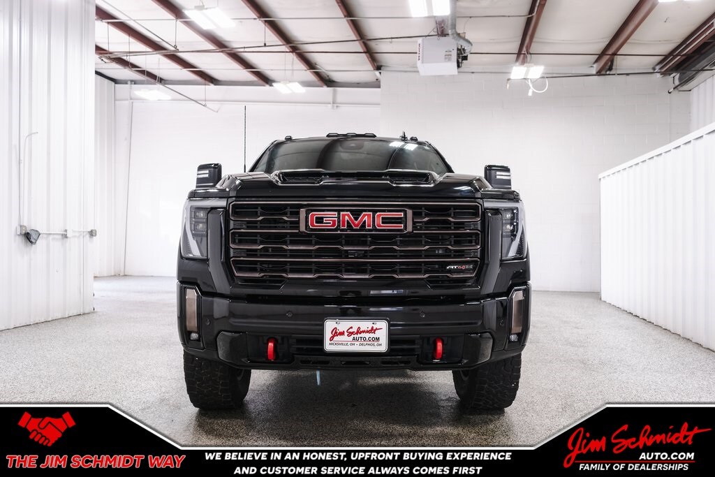 2024 Gmc Sierra HD AT4X photo 2