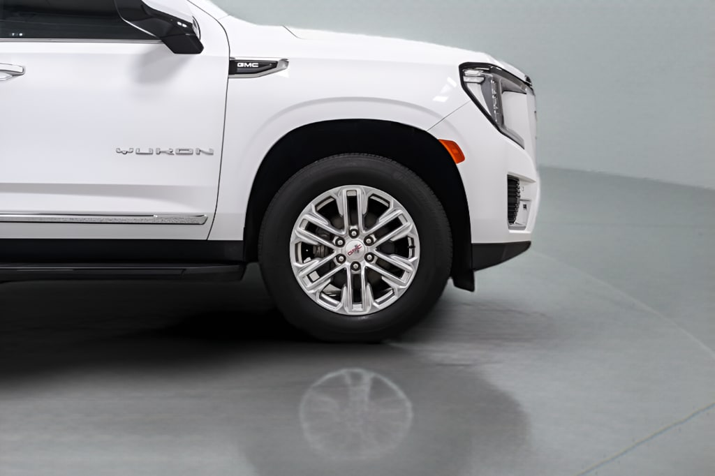 2024 GMC Yukon SLT - Photo 7