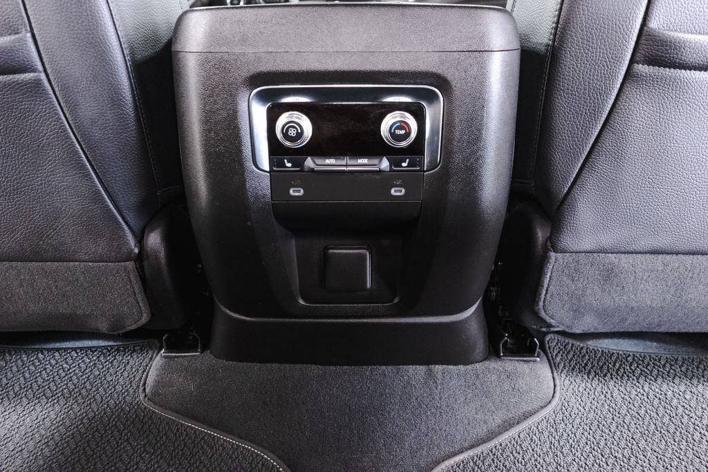 2023 GMC Yukon XL Denali - Photo 29