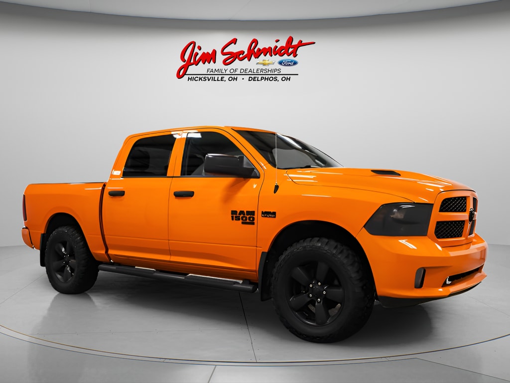 2019 RAM 1500 Classic Express Crew Cab 4x4 5'7's photo