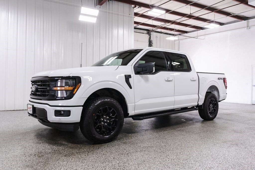 2024 Ford F-150 XLT photo 3