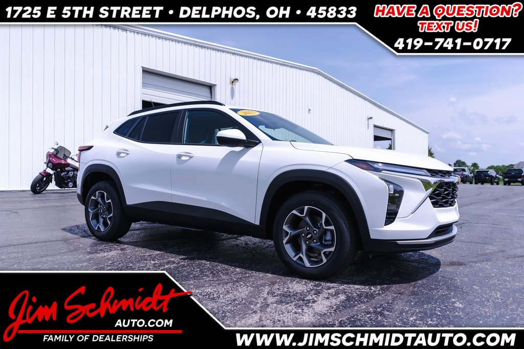 2025 Chevrolet Trax LT's photo