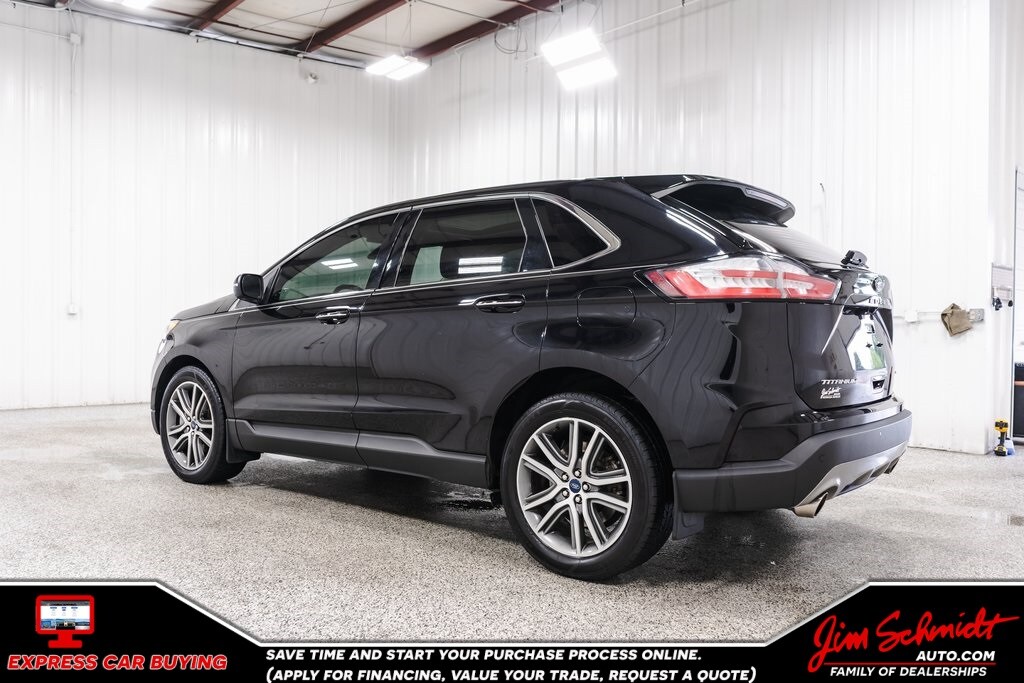 2021 Ford Edge Titanium photo 4