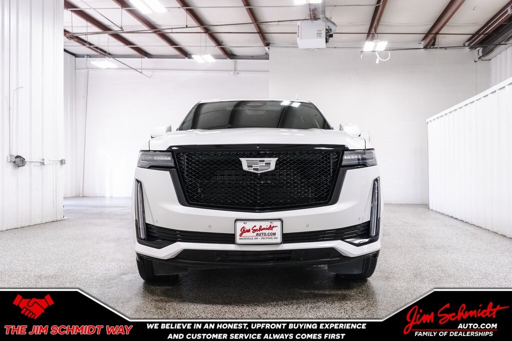 2024 Cadillac Escalade ESV Sport photo 2