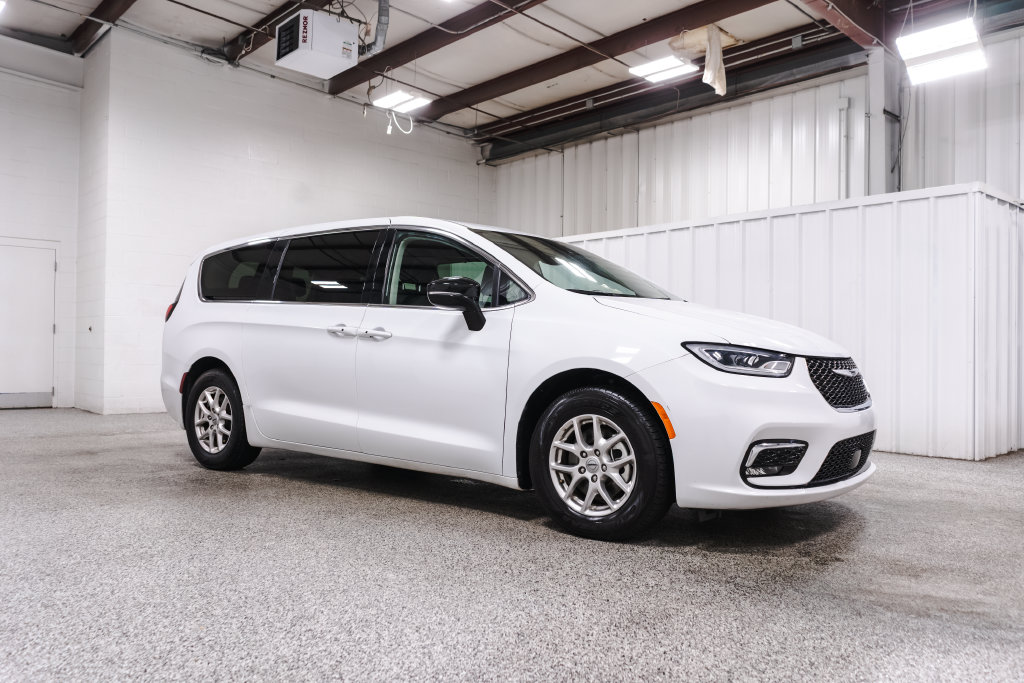 2024 Chrysler Pacifica