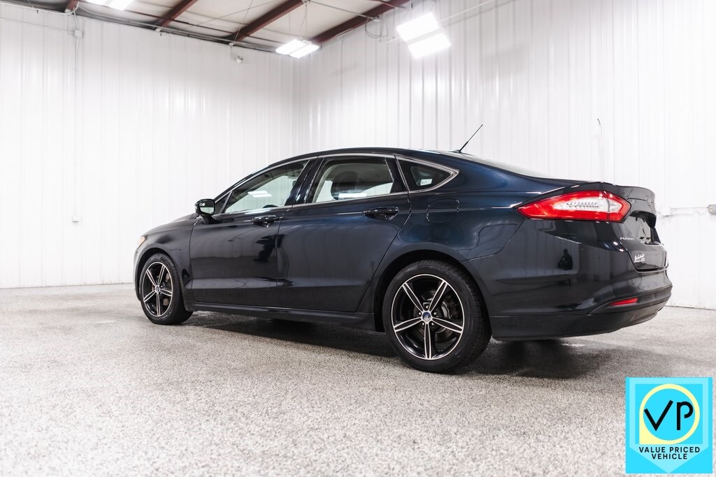 2014 Ford Fusion SE photo 4