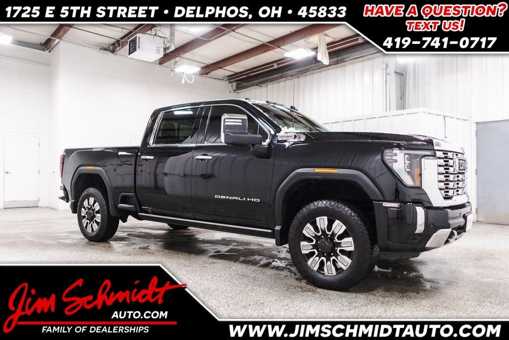 2024 GMC Sierra 2500HD Denali's photo