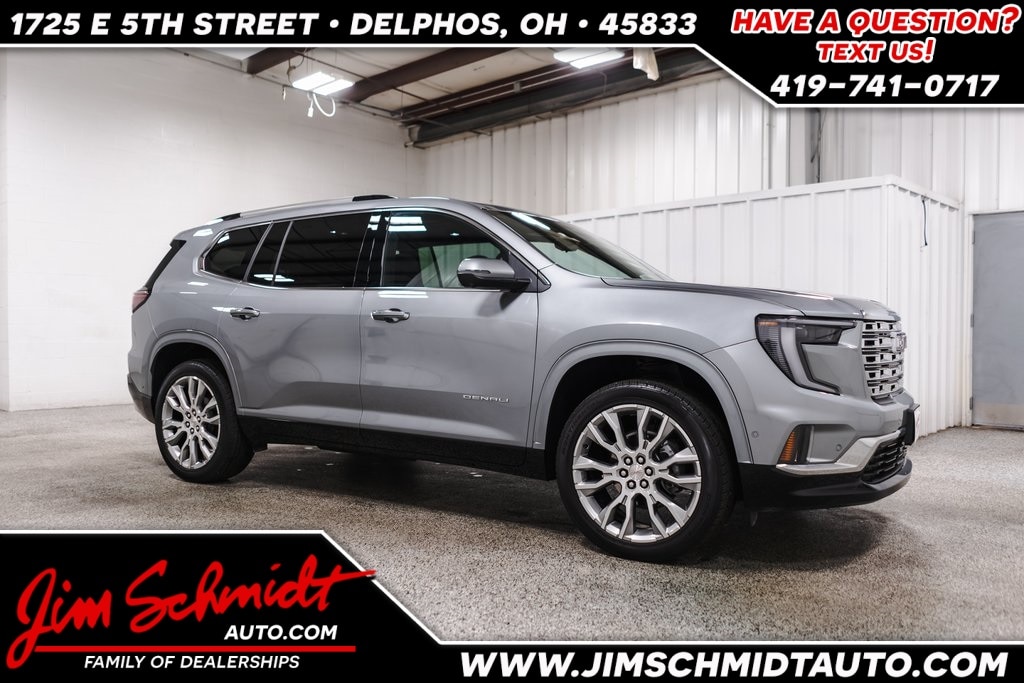 2024 GMC Acadia Denali's photo
