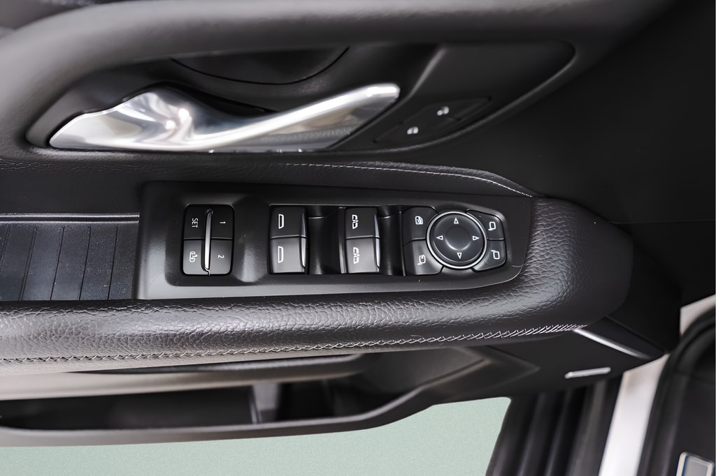 2023 GMC Yukon XL Denali - Photo 24