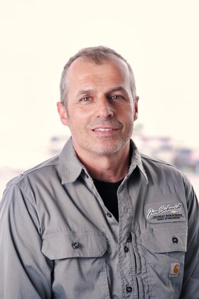 Staff member CARL CALHOUN from ID_fec740d03741