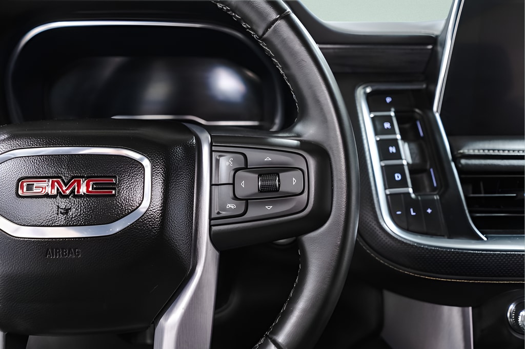 2024 GMC Yukon SLT - Photo 11