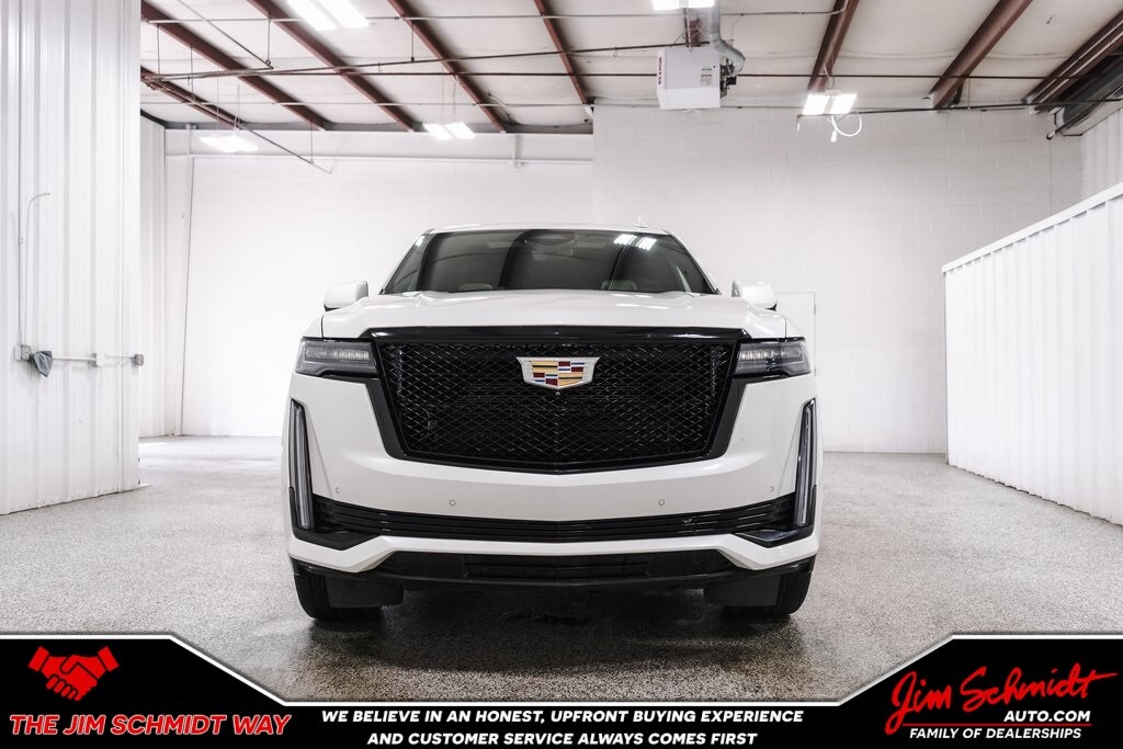 2023 Cadillac Escalade Sport photo 2