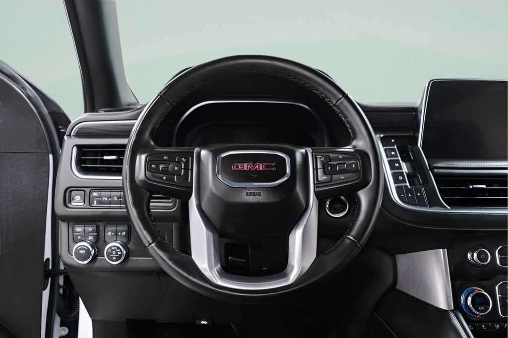 2024 GMC Yukon SLT - Photo 9