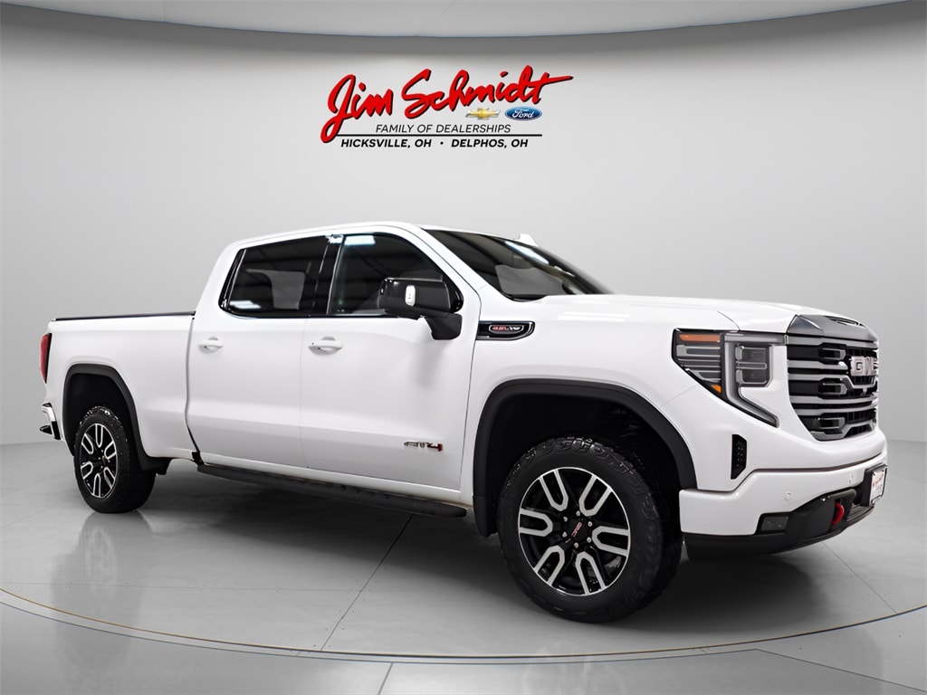 2022 GMC Sierra 1500 AT4's photo