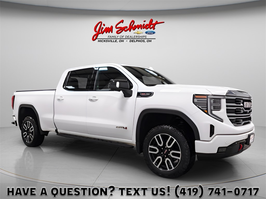 2022 GMC Sierra 1500 AT4's photo