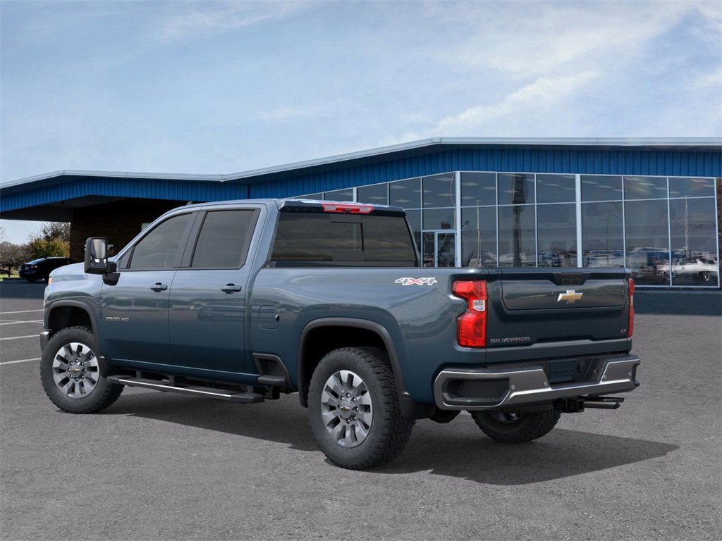 2026 Chevrolet Silverado 2500HD LT photo 3
