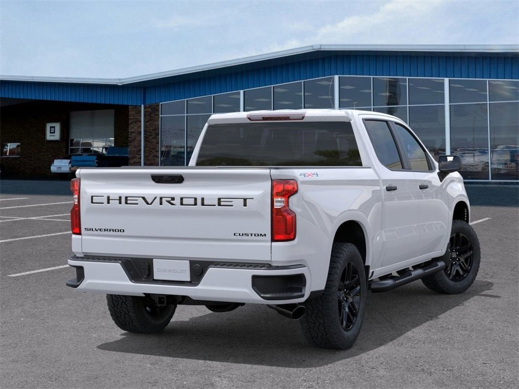 2026 Chevrolet Silverado 1500 Custom photo 4