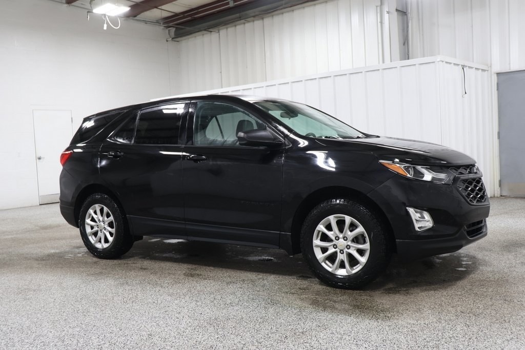 Used 2019 Chevrolet Equinox LS with VIN 2GNAXSEVXK6163286 for sale in Hicksville, OH