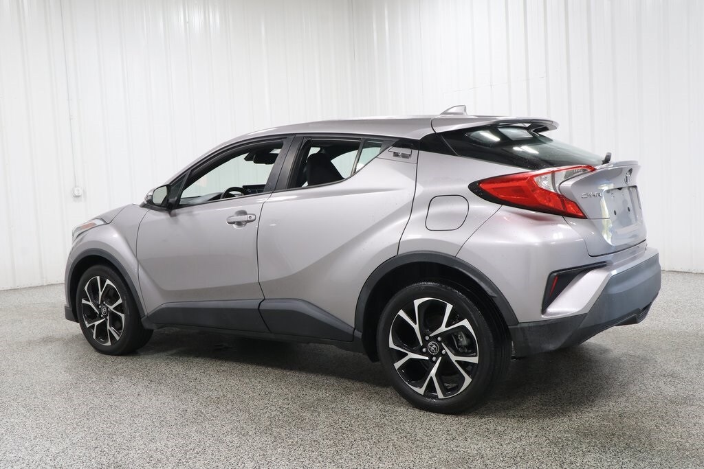 2019 Toyota C-HR XLE photo 4