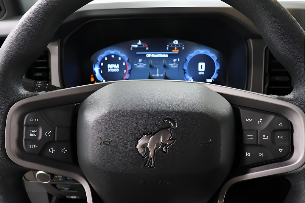 2025 Ford Bronco 2-Door Base - Photo 11
