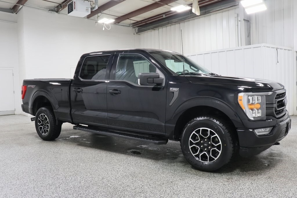2021 Ford F-150 XLT photo 2