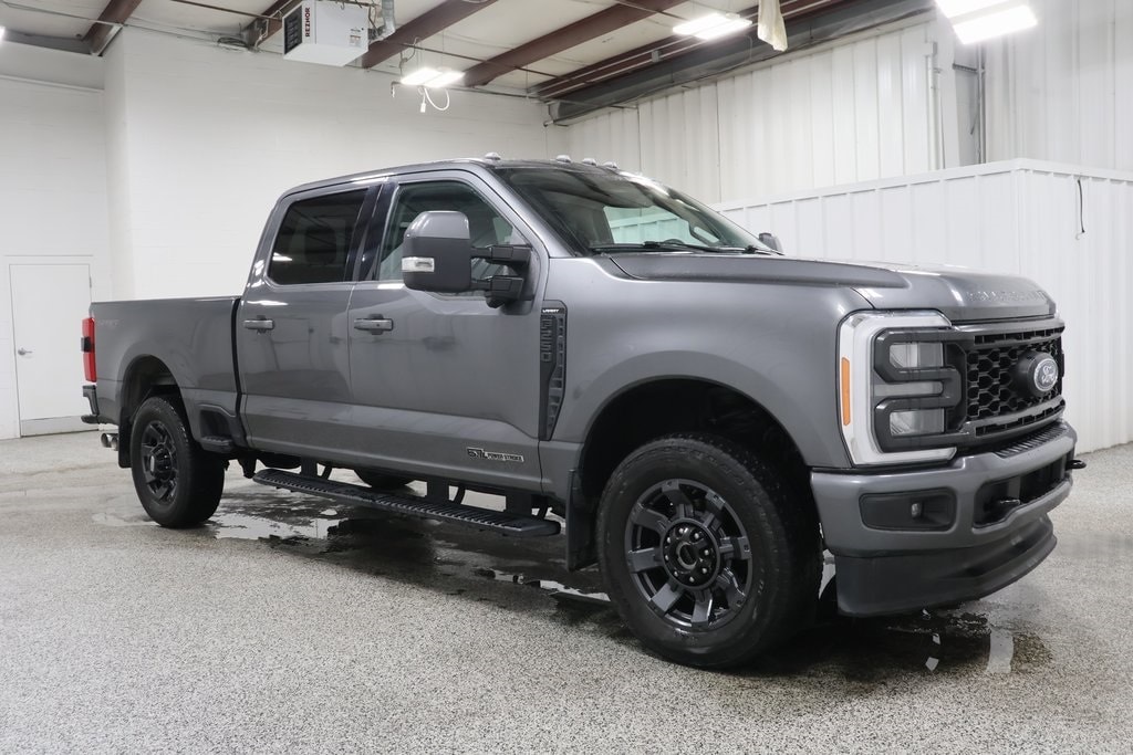 Used 2023 Ford F-250SD Lariat Truck