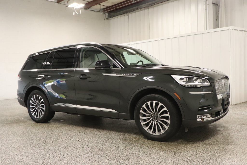 Used 2022 Lincoln Aviator Reserve with VIN 5LM5J7XC0NGL09776 for sale in Hicksville, OH