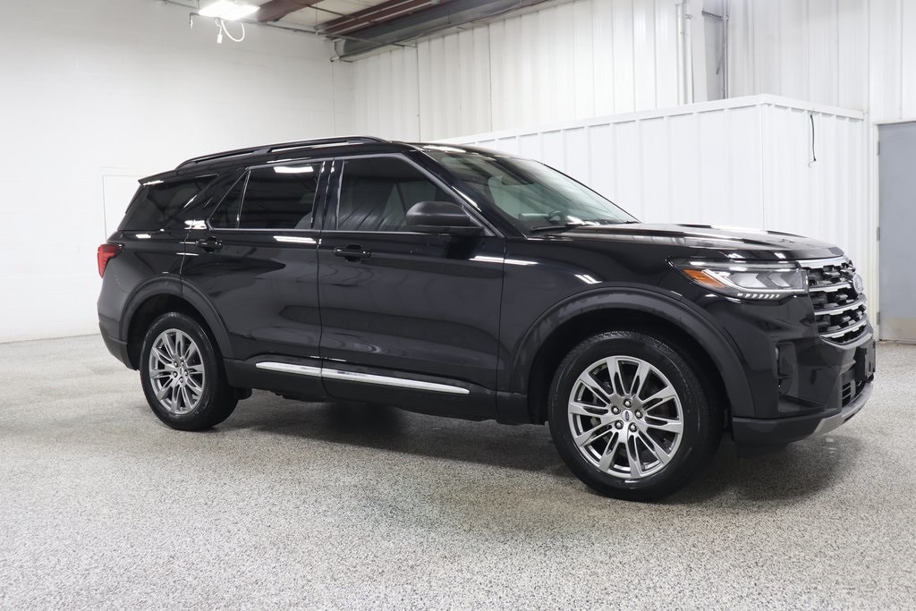 Used 2025 Ford Explorer Active with VIN 1FMUK8DHXSGA72310 for sale in Hicksville, OH
