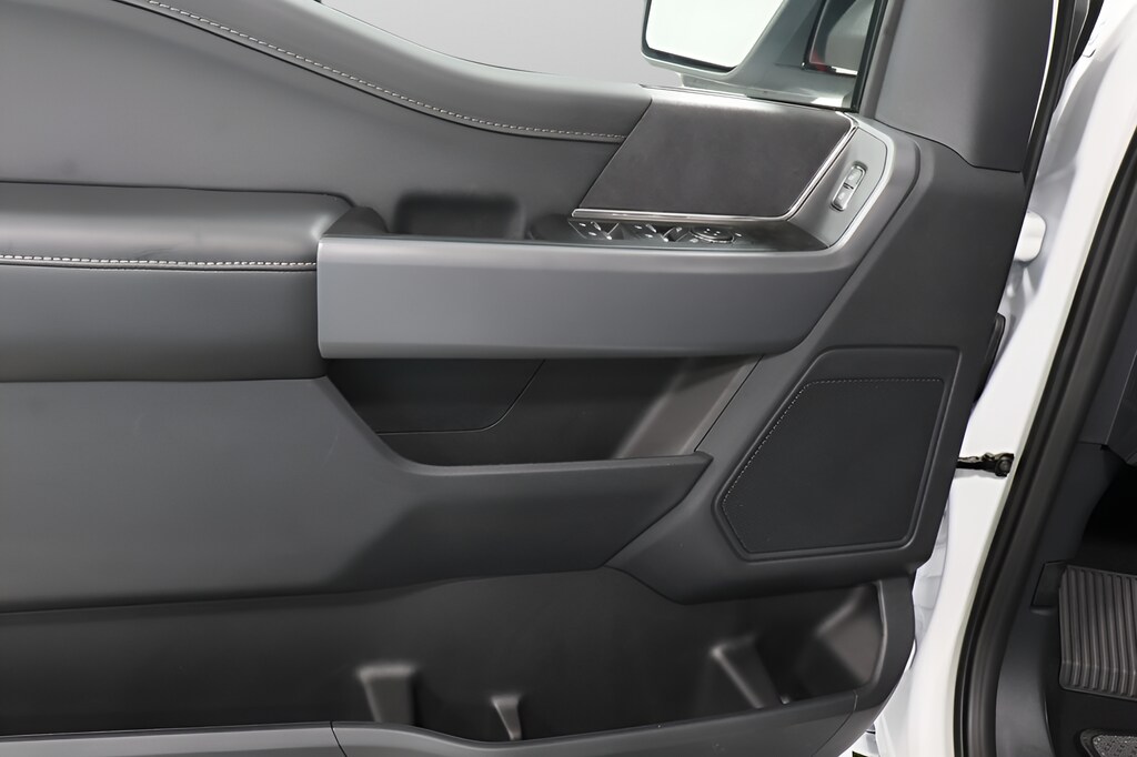 2025 Ford F-150 XLT - Photo 21