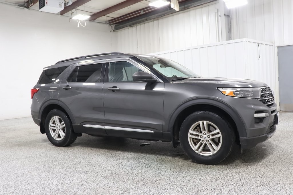 Used 2020 Ford Explorer XLT with VIN 1FMSK8DH6LGB62112 for sale in Hicksville, OH