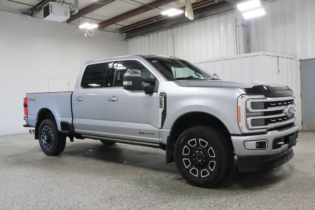 Used 2023 Ford F-250SD Platinum Truck