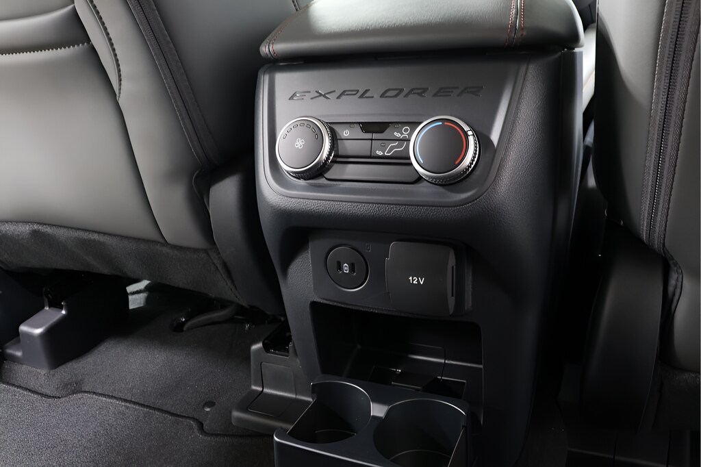 2026 Ford Explorer Active - Photo 29