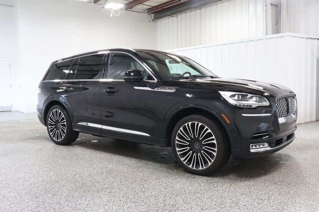 2023 Lincoln Aviator Black Label photo 2