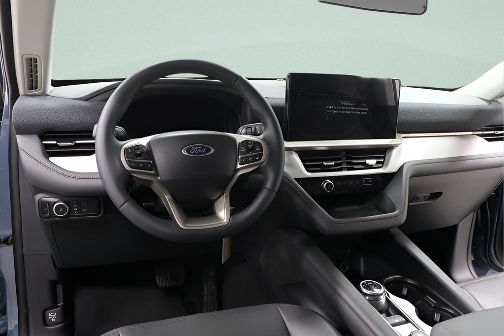 2026 Ford Explorer Active - Photo 8
