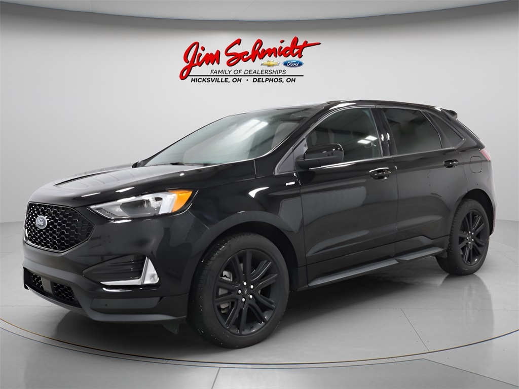 2024 Ford Edge ST-Line's photo