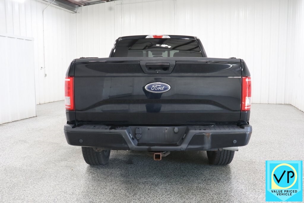 2017 Ford F-150 XLT photo 4