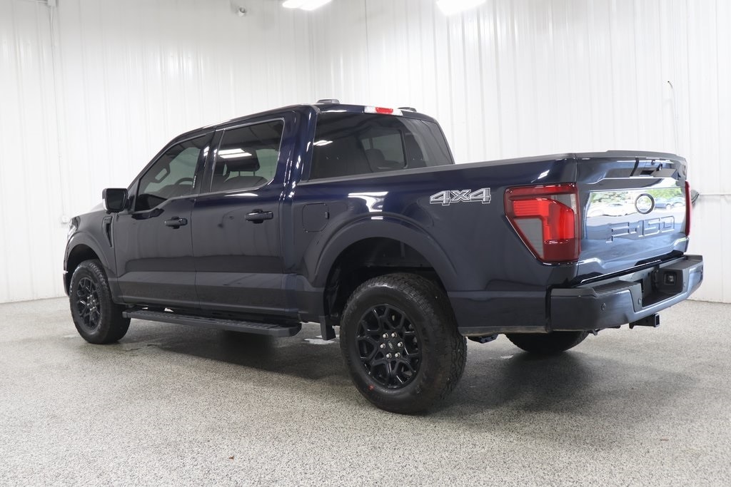 洋書 FORD TRUCKS SINCE1905 s-l400.jpg