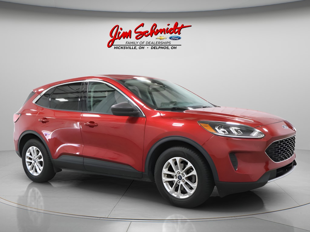 Used 2022 Ford Escape SE with VIN 1FMCU0G68NUA58767 for sale in Hicksville, OH