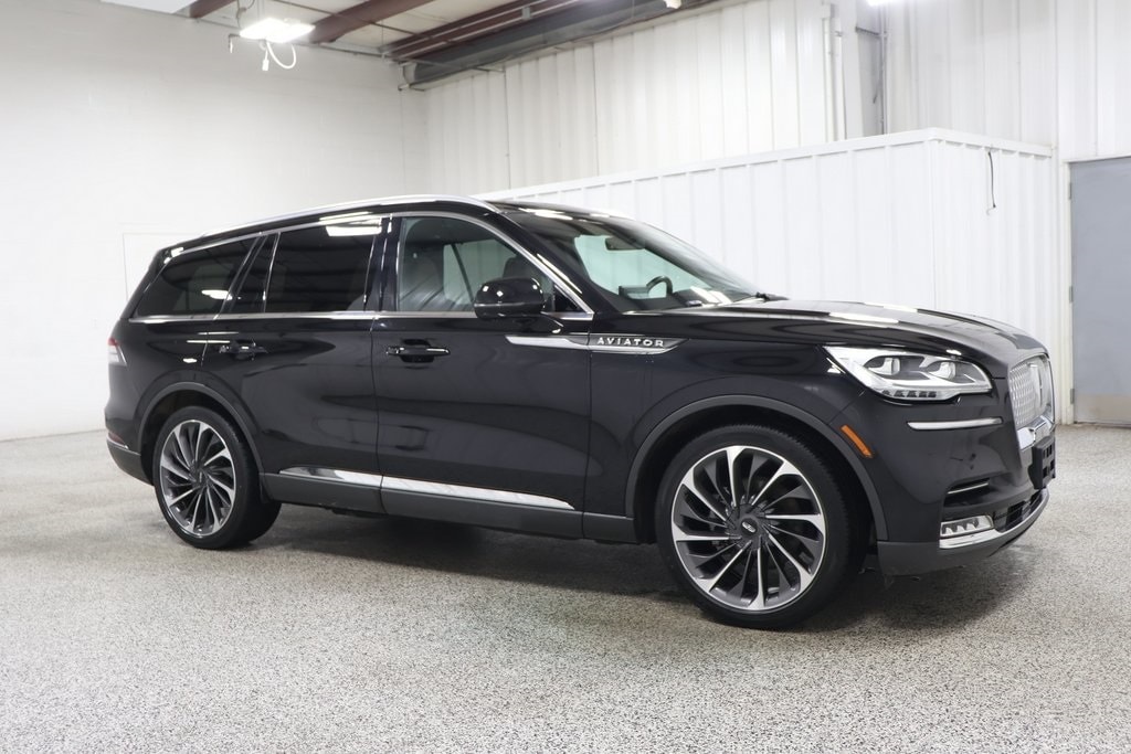 Used 2022 Lincoln Aviator Reserve with VIN 5LM5J7XC1NGL12119 for sale in Hicksville, OH