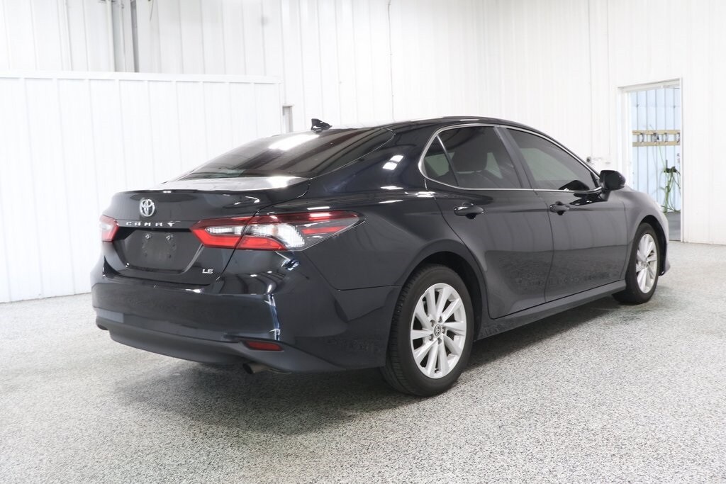 2023 Toyota Camry LE photo 2