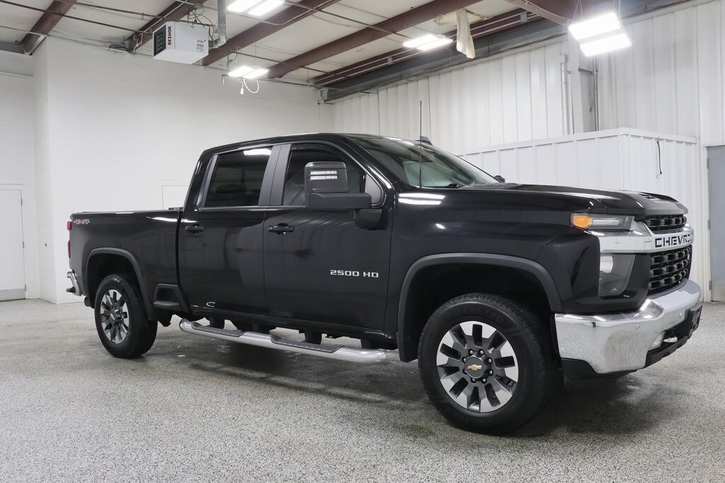 2021 Chevrolet Silverado 2500HD LT photo 2