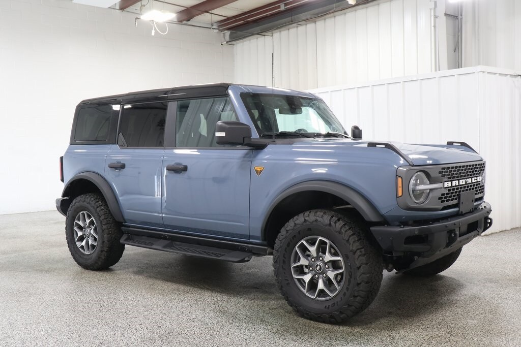 2024 Ford Bronco Badlands photo 2