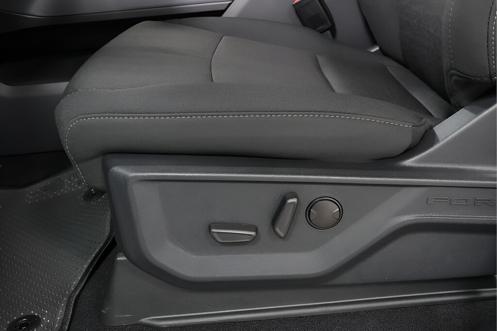2025 Ford F-150 XLT - Photo 19