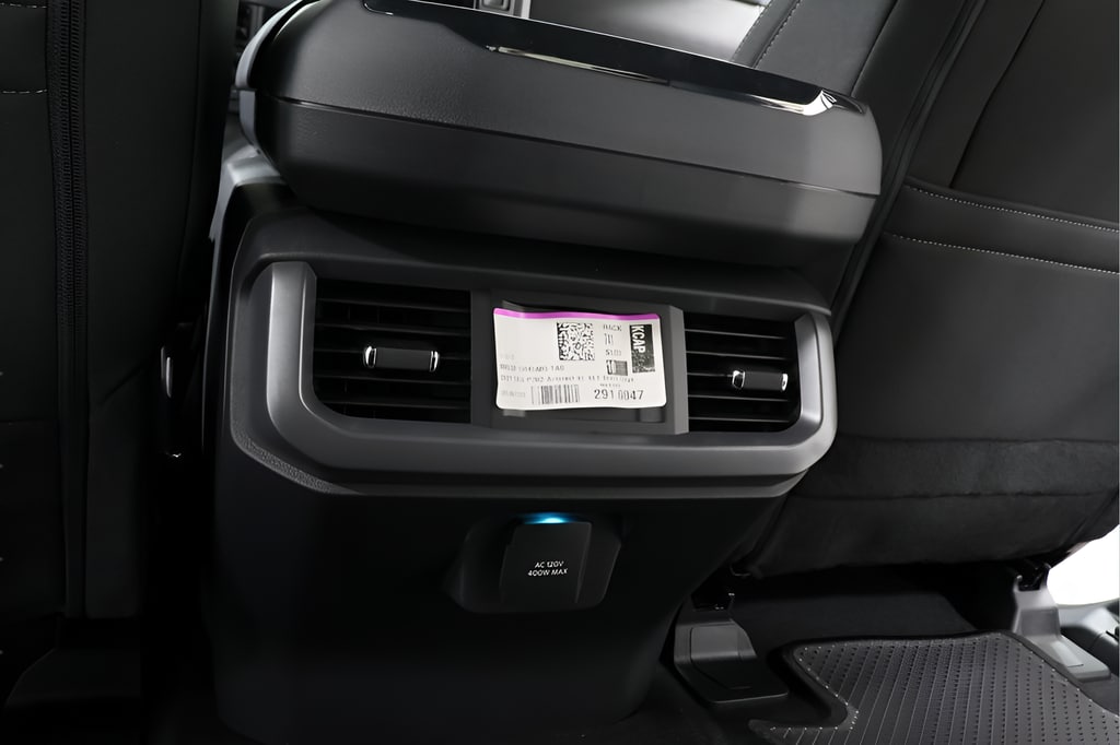 2025 Ford F-150 XLT - Photo 24