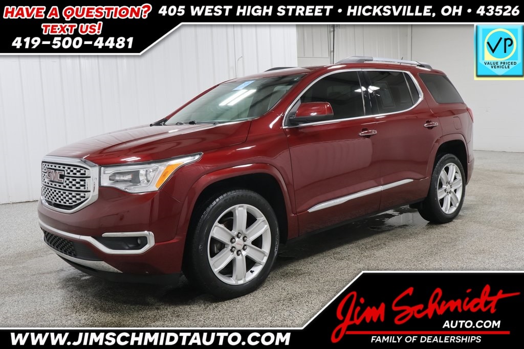 2017 GMC Acadia Denali's photo