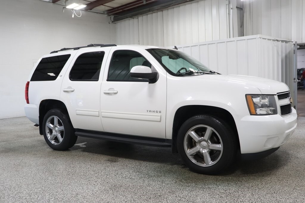 2013 Chevrolet Tahoe LT photo 2