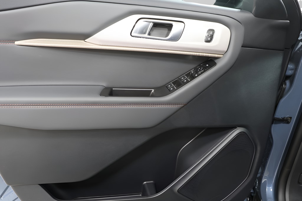 2026 Ford Explorer Active - Photo 20