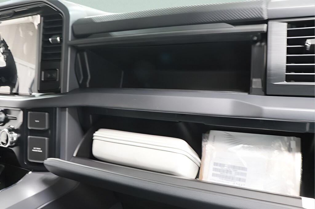 2025 Ford F-150 XLT - Photo 28